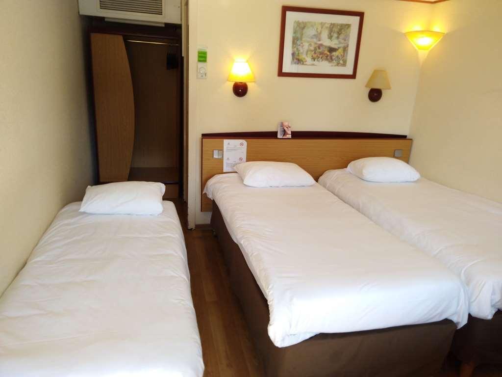 Kyriad Direct Marseille Ouest - Мартиг Номер фото