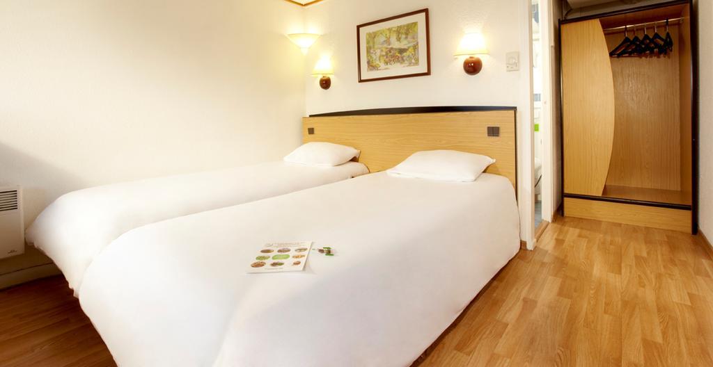 Kyriad Direct Marseille Ouest - Мартиг Экстерьер фото