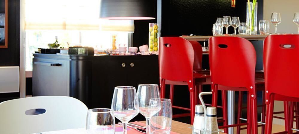 Kyriad Direct Marseille Ouest - Мартиг Экстерьер фото