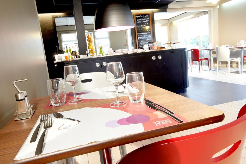 Kyriad Direct Marseille Ouest - Мартиг Экстерьер фото