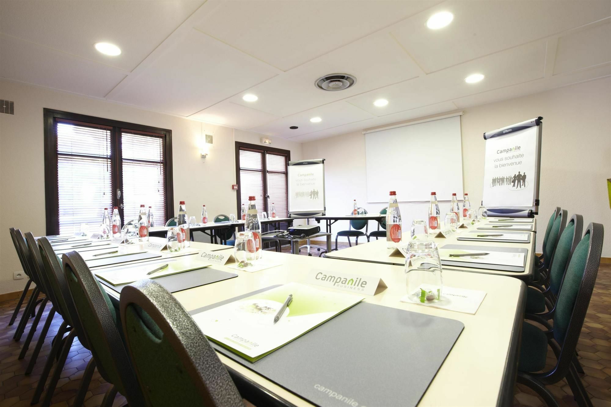 Kyriad Direct Marseille Ouest - Мартиг Экстерьер фото
